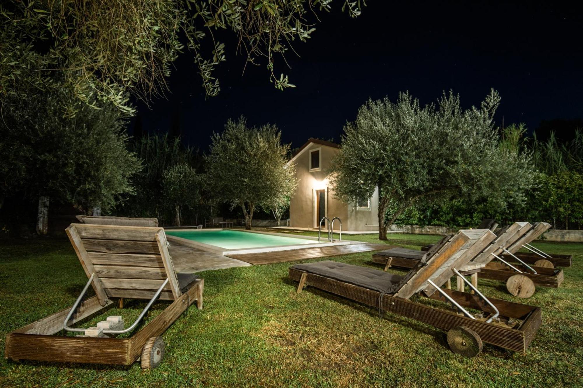 Theonymfi Luxury Villas Doukádes الغرفة الصورة